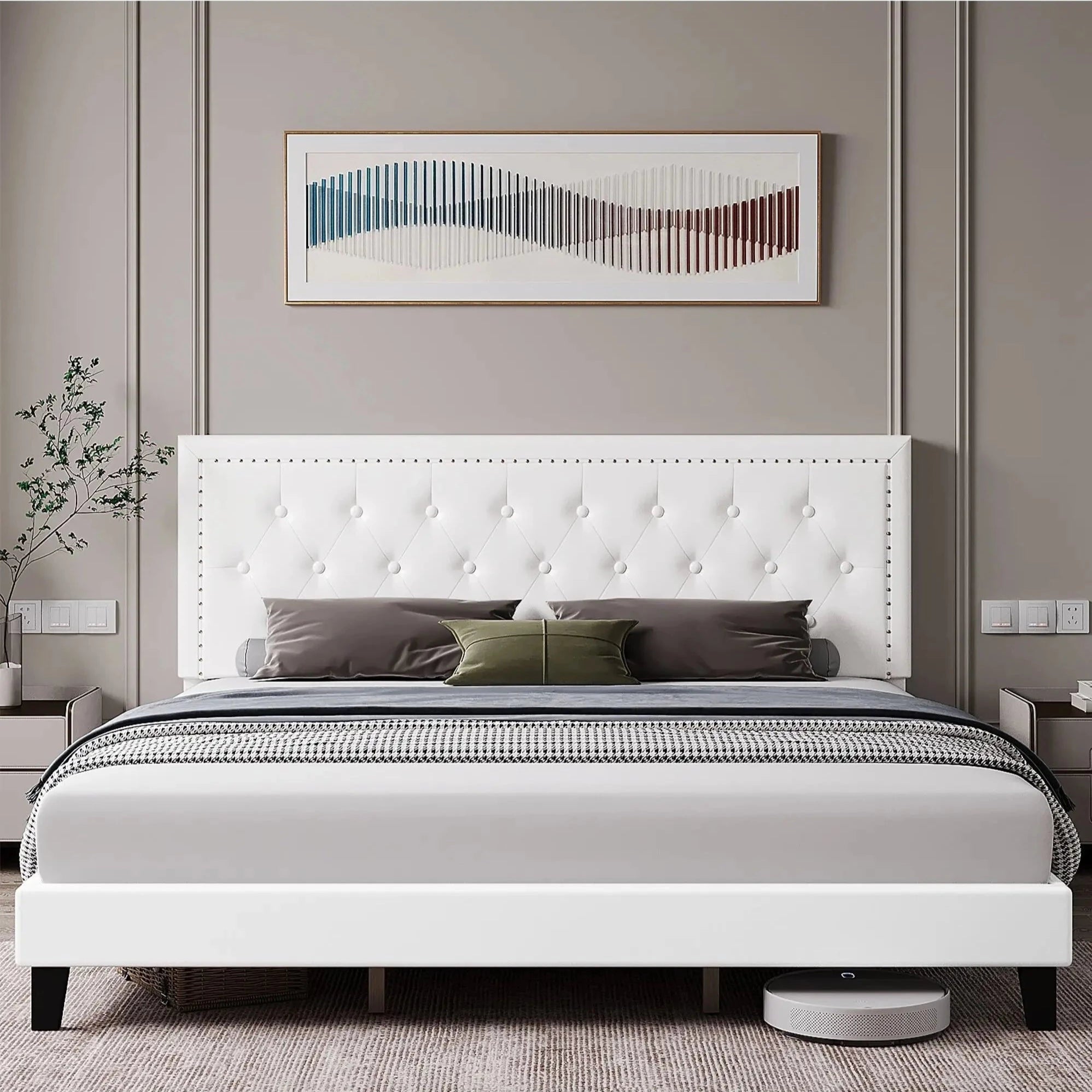 Upholstered Platform Bed with Diamond Button